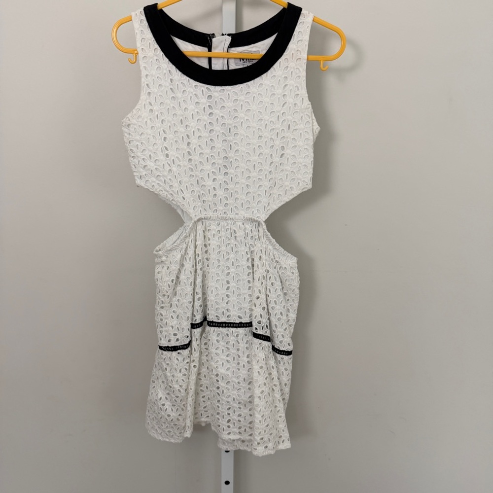 MIA KIDS Elegant White‎ and Black Cutout Dress SIZE L